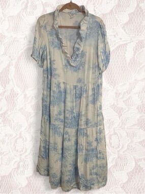 Crown & Ivy White and Blue Maxi Dress Large